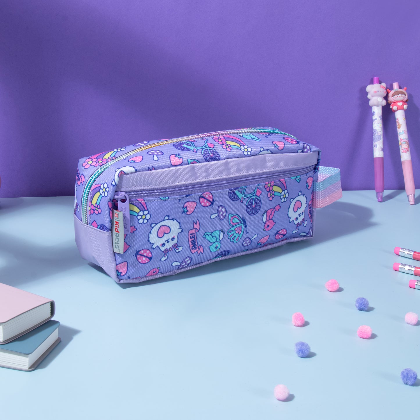 7043 - Pouch